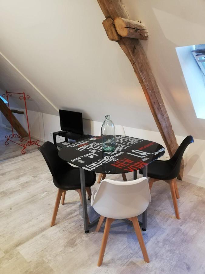 Au Cochon Qui Rit Apartment Flines-Les-Mortagne Luaran gambar